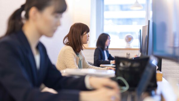 【プロ解説】保育園の事務がきつい…と感じたあなたへ｜経験を活かせる次の働き方とは？