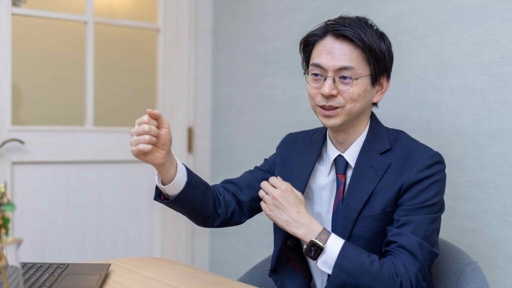 コンテンツ作成者についての挿入画像